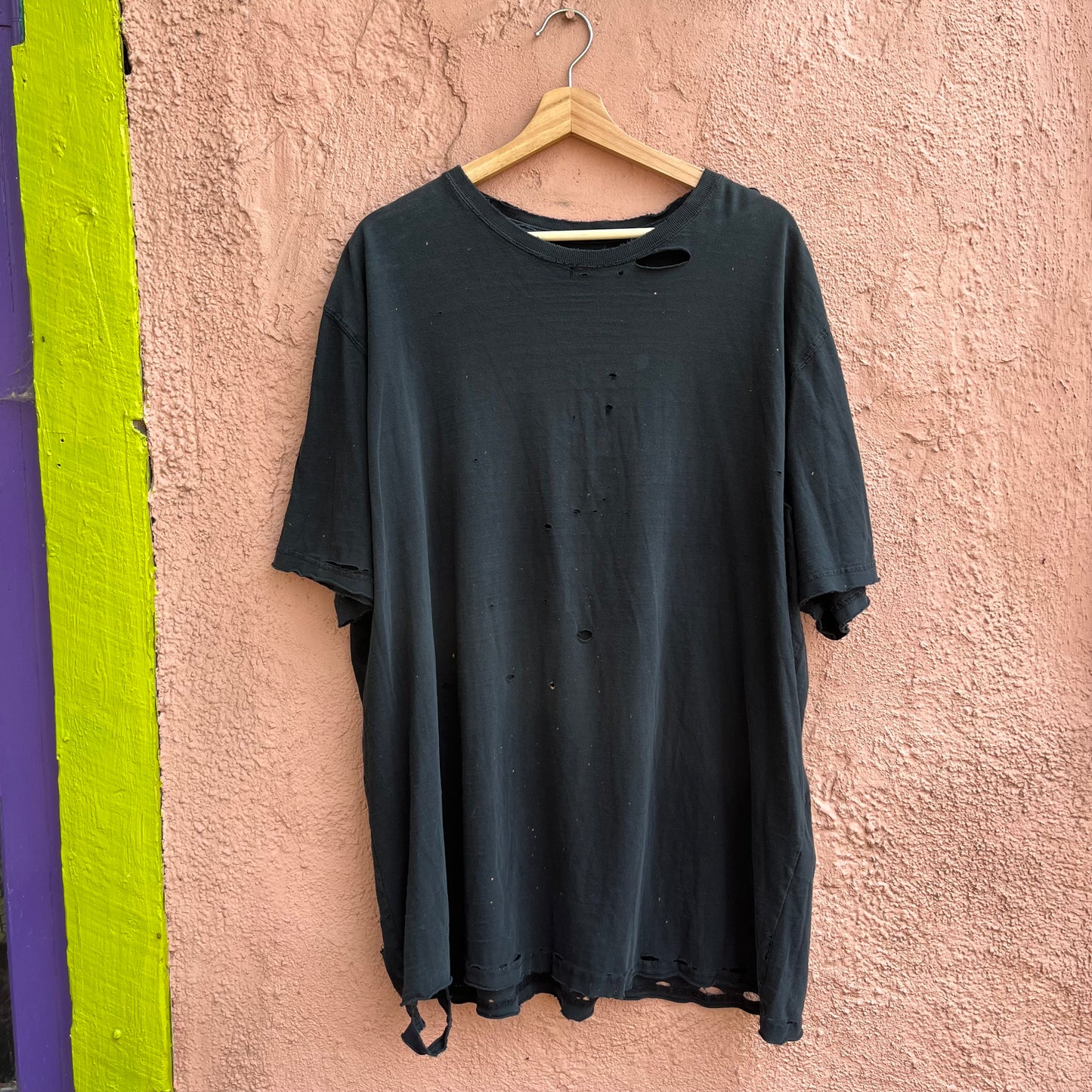 thrashed big black t shirt