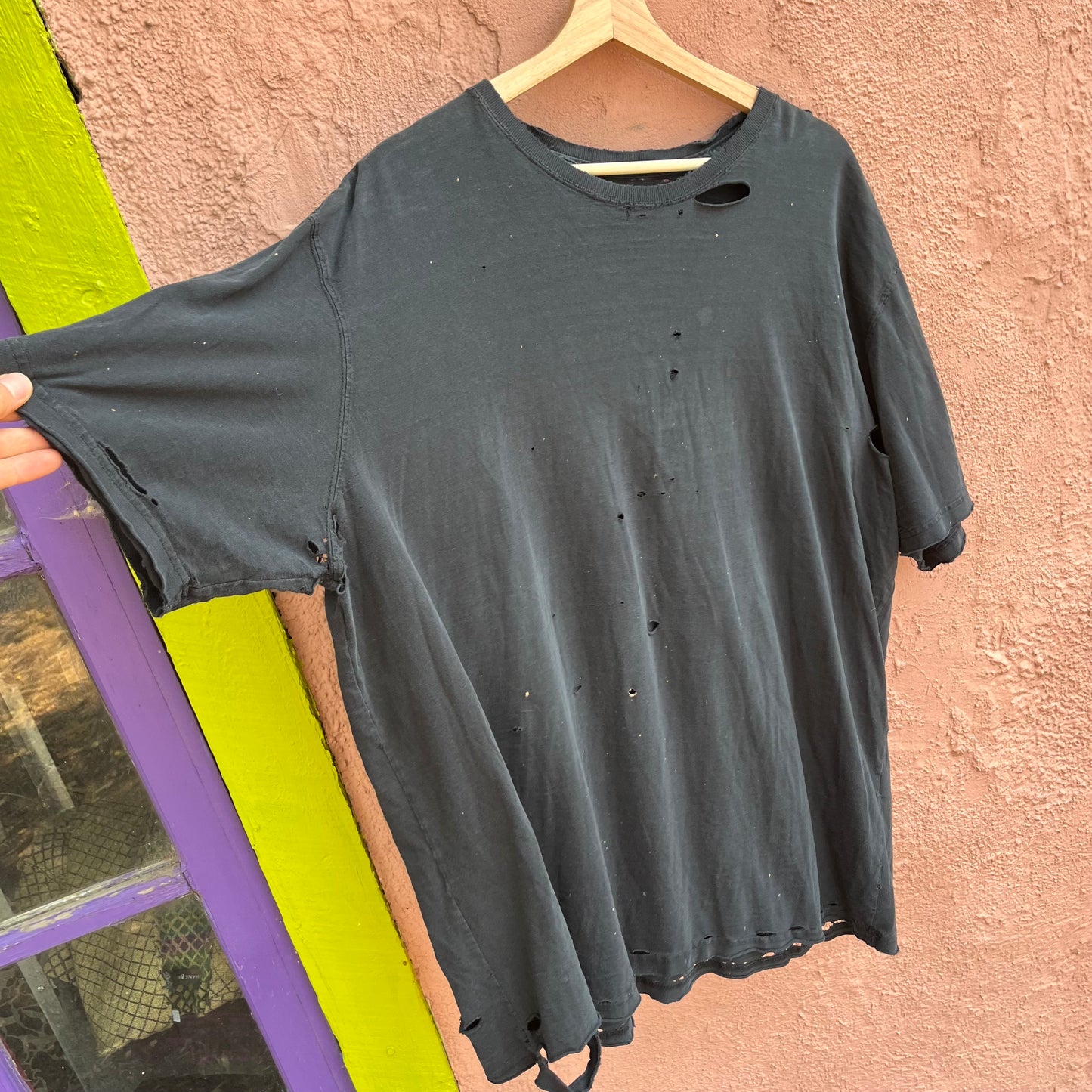 thrashed big black t shirt