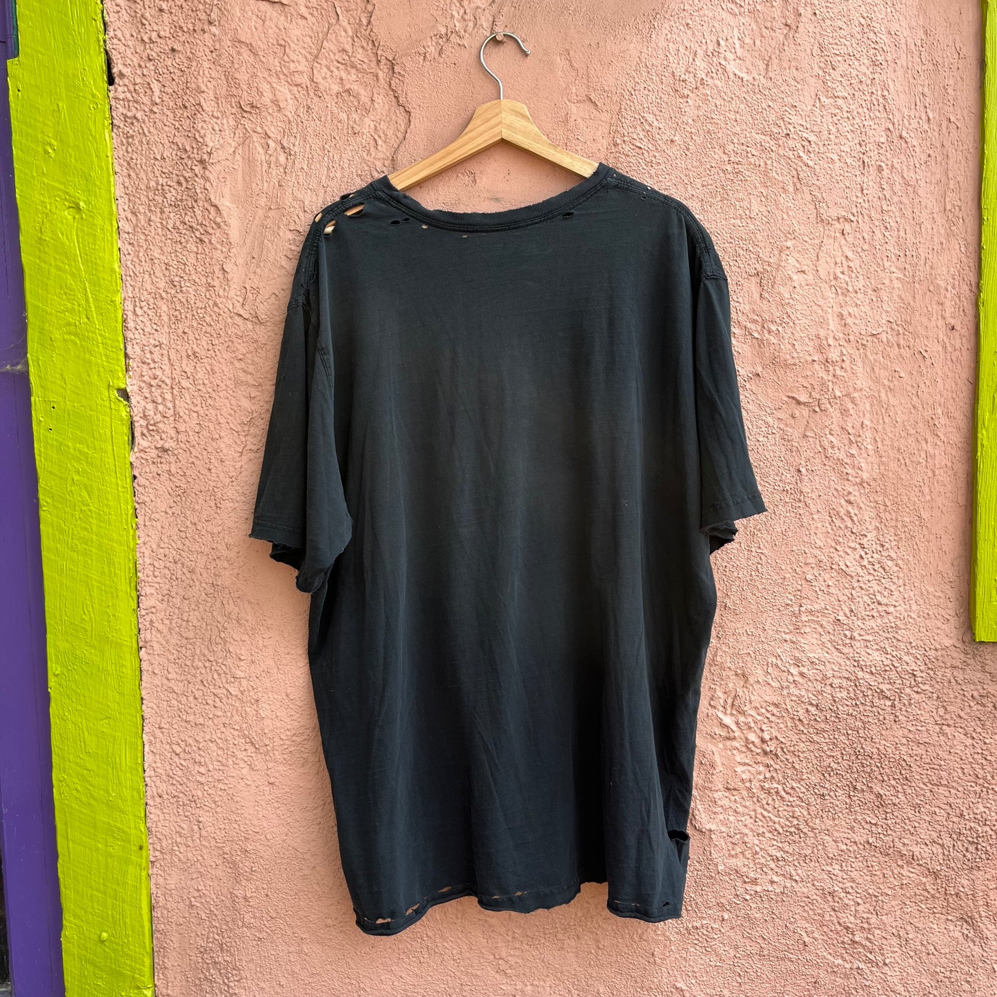 thrashed big black t shirt