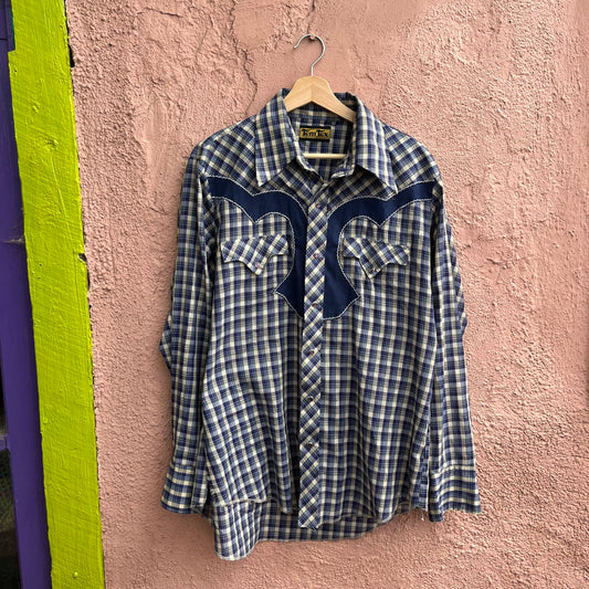 longhorn patch shirt with purple pearl snap buttons