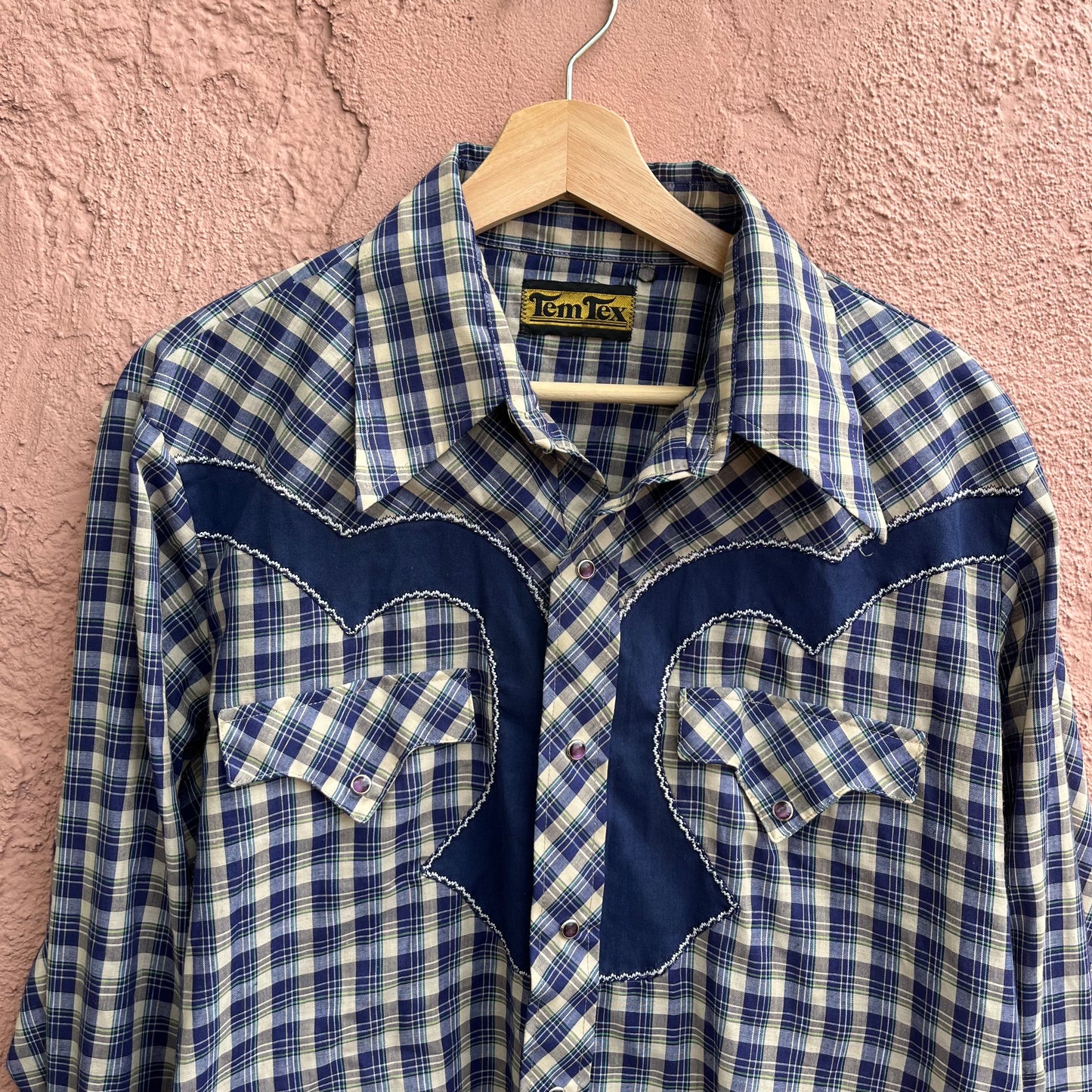 longhorn patch shirt with purple pearl snap buttons
