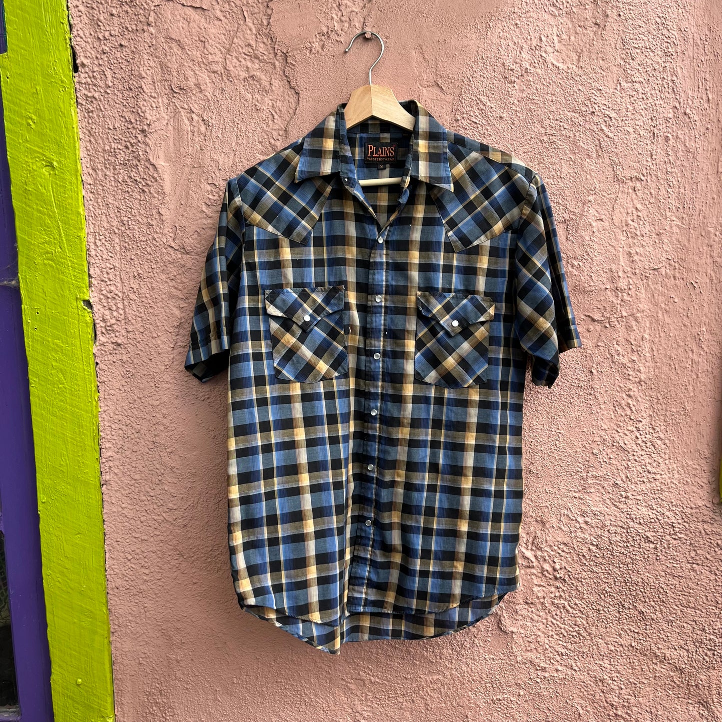 short sleeve plaid pearl snap